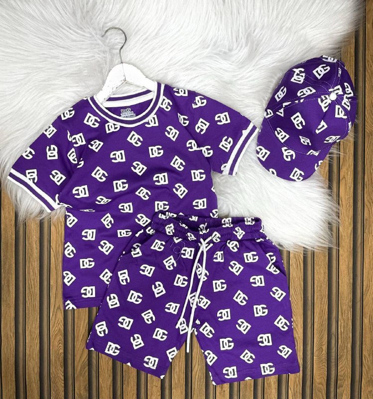 b48c94e3-ac4c-4d22-a0df-bac00697fa0c Dolce Gabbana Baskılı 3 lü Yazlık Takım Şapka Tişört Şort - Görsel 1