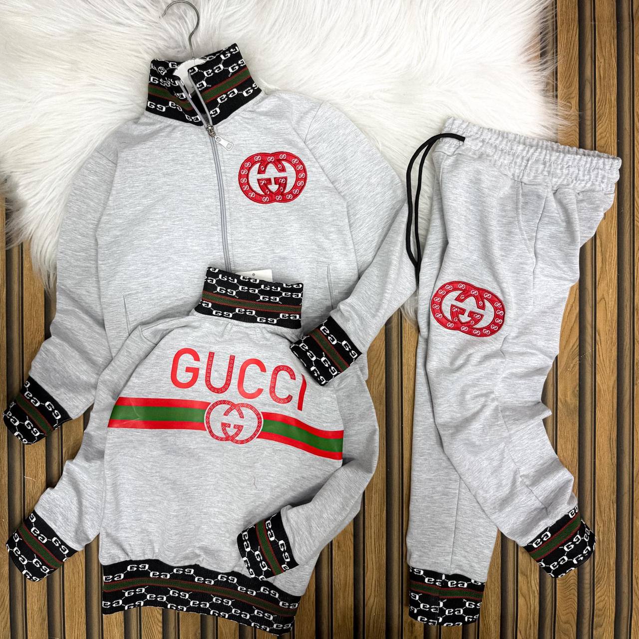 12bf6c2a-c41d-4692-b7d1-4e29c6a3ca51 Gucci Baskılı Unisex Alt Üst Eşofman Takımı – A Kalite Rahat Kumaş - Görsel 1